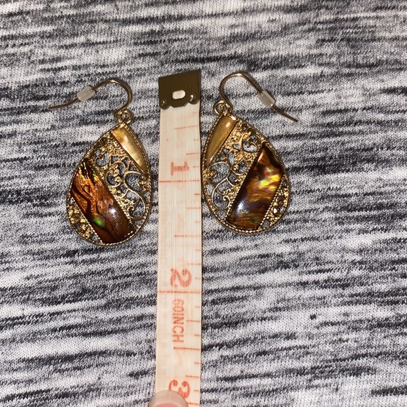 Brown and Gold Tear-Drop Pendant Costume Jewelry Necklace and Earring Set - Picture 6 of 14